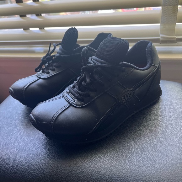 SFC Shoes For Crews Leather Woman Safety Shoes size 5.5 black low top - Picture 1 of 3